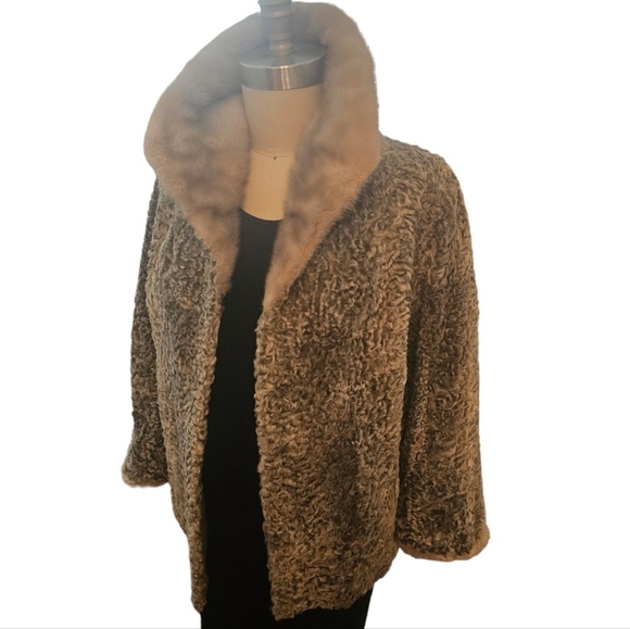 EUC | Persian Lamb Jacket | Mink Collar and Mink Cuffs | Size: S/M | Vintage - Picture 10 of 16
